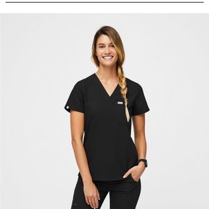 FIGS Catarina one pocket scrubs top size small